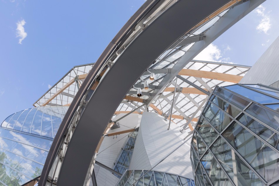 Frank Gehry's Fondation Louis Vuitton sets sail with multicoloured