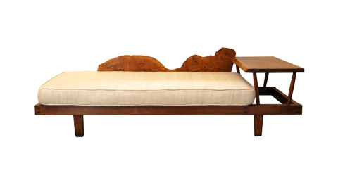 George Nakashima settee, 1950s, offered by Galerie XX