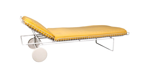 Richard Schultz for Knoll Model 715 chaise lounge, 1960s, offered by Collage 20th Century Classics