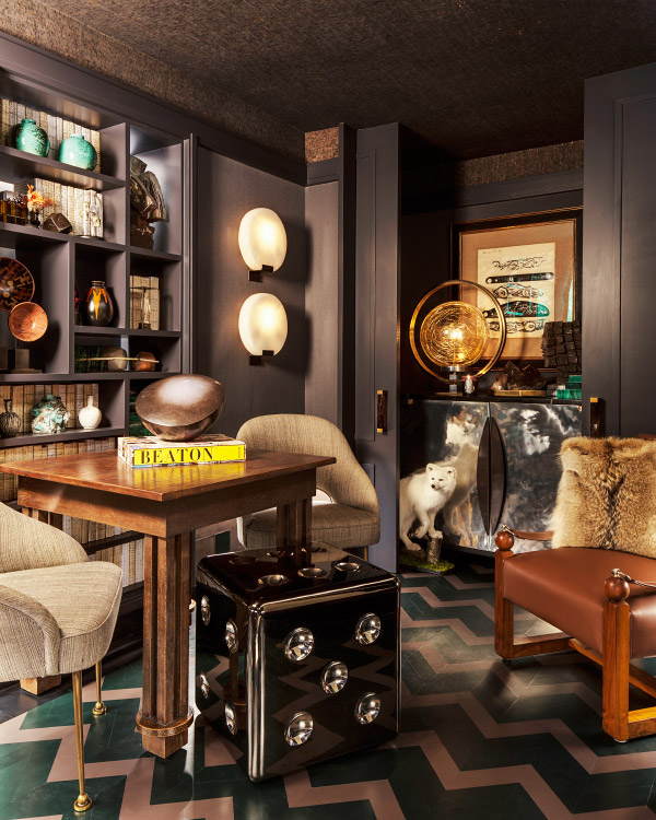 Villalobos Desio Caters To The Globe-Trotting Trade - 1stDibs Introspective