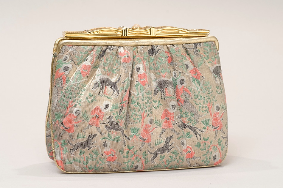 The V&A Museum Unpacks Our Obsession with Handbags - 1stDibs