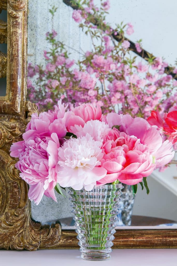 Flowers in entryway at Weatherstone Connecticut estate Carolyne Roehm Design & Style: A Constant Thread book Rizzoli