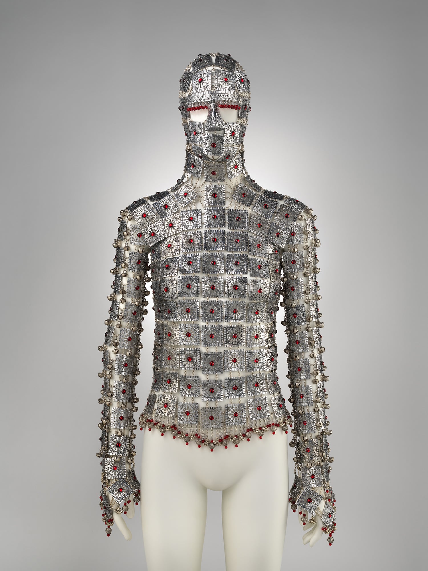 The Met’s Latest Blockbuster Tells a Powerful Story through 230 Jewels ...