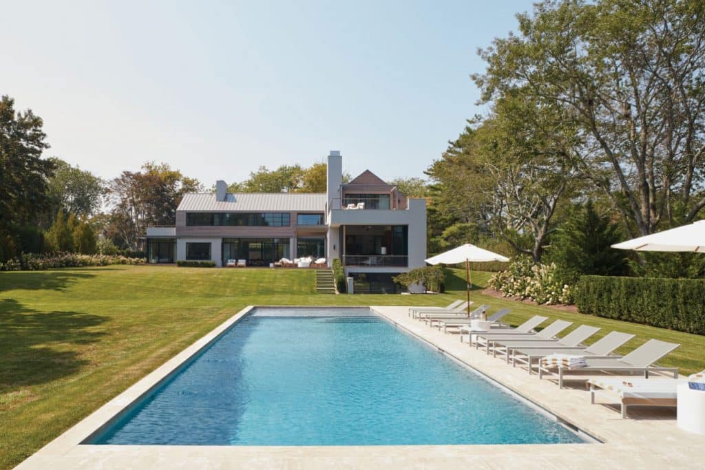 FormArch New York architecture and design firm Amagansett House Long Island Hamptons exterior pool