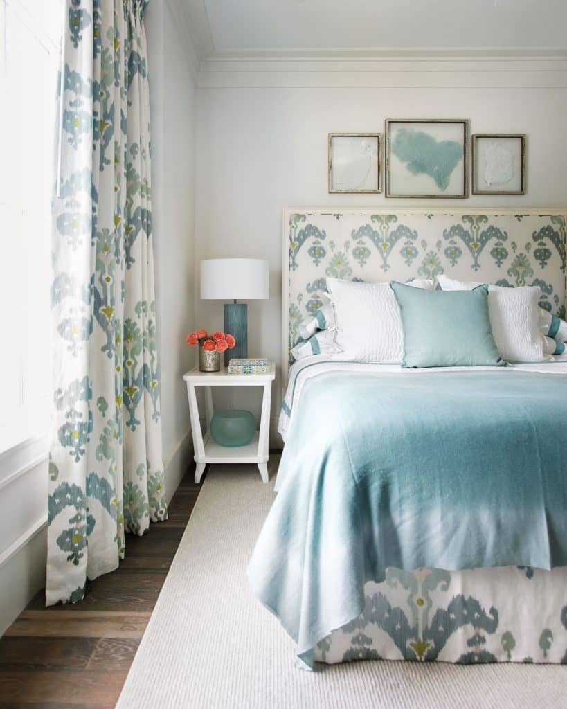 Suzanne Kasler designed guest bedroom