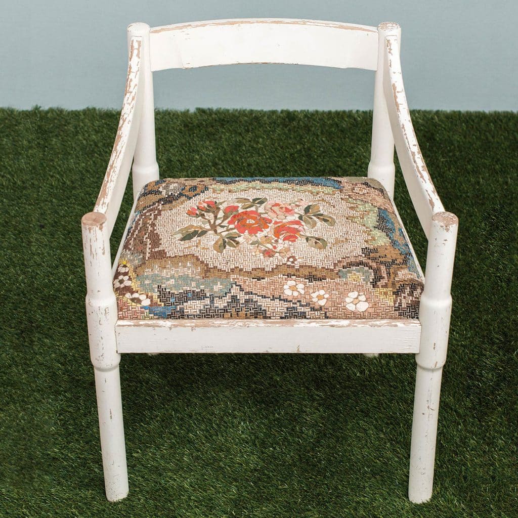 Yukiko Nagai's Sedia Bianca chair at Galleria Rossana Orlandi