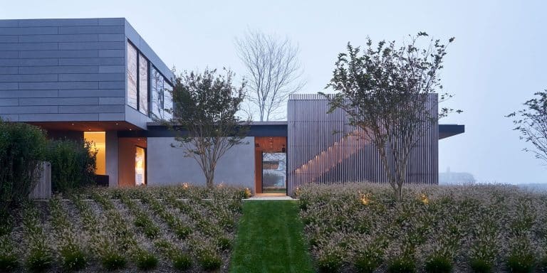 Exterior of Southampton home by Damon Liss