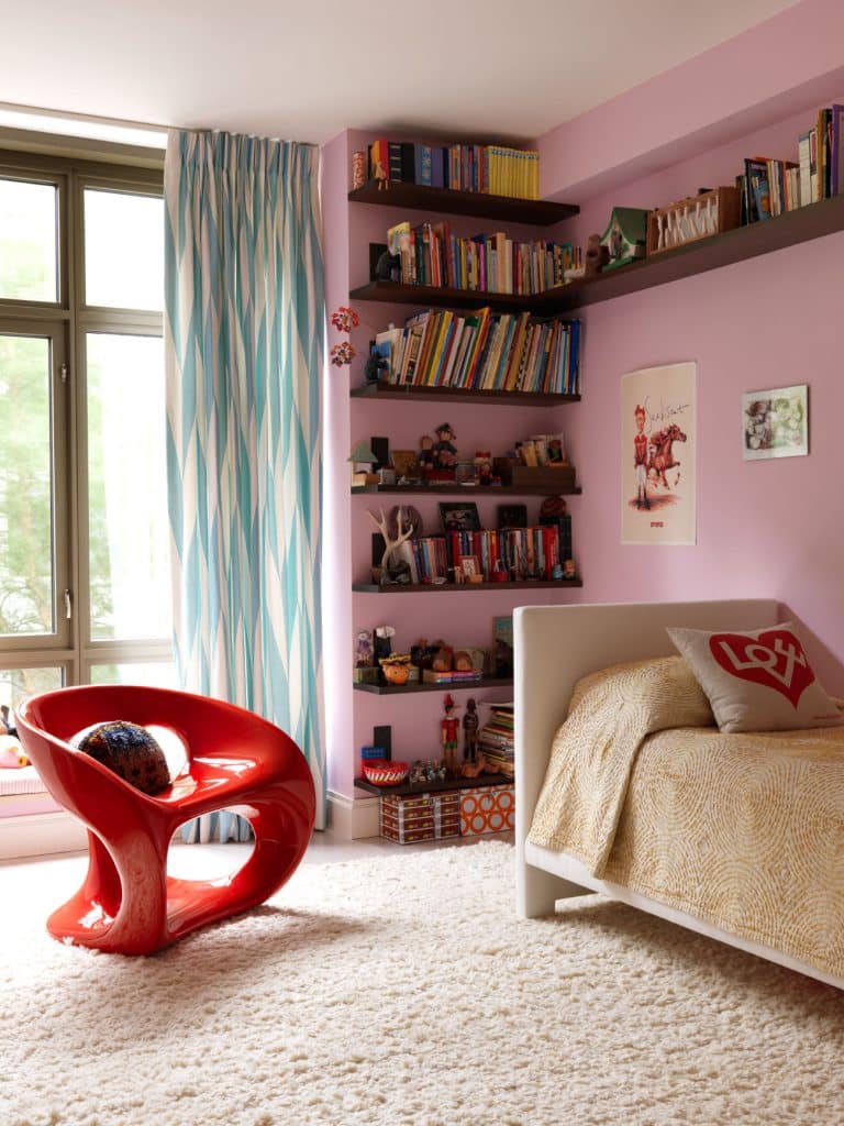 pink bedroom by Sara Bengur