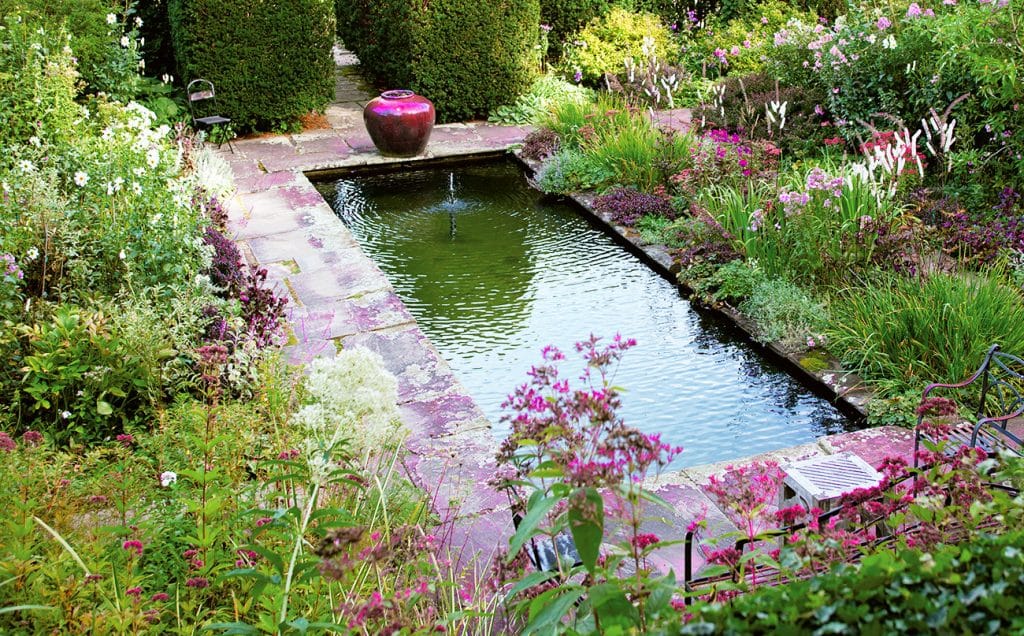 The pool at Hollister House Garden, photographed by Tim Street-Porter.