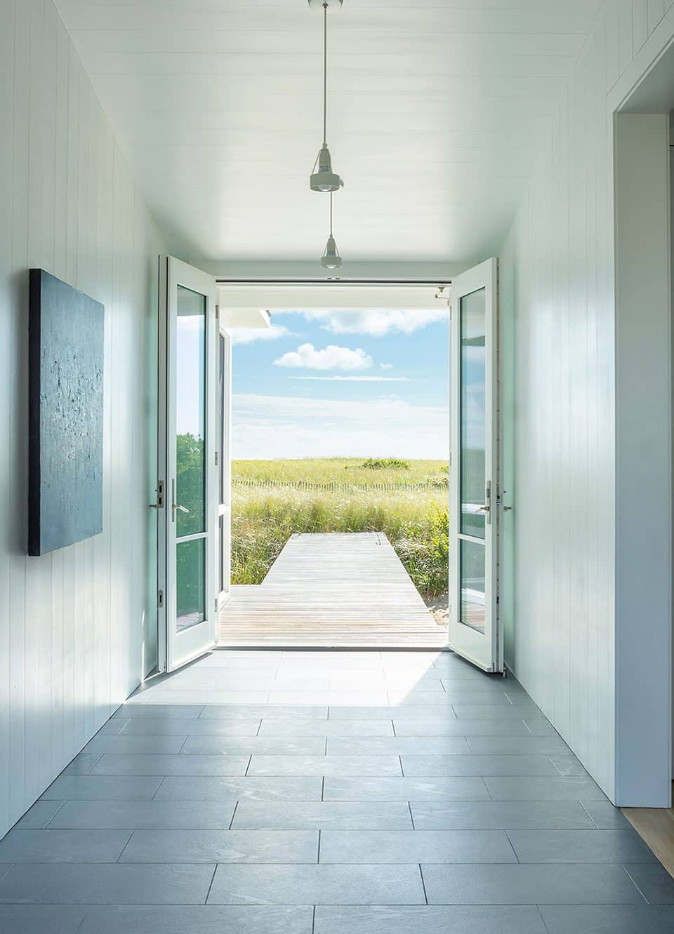 These Architects Put a Fresh Spin on New England Beach House Design