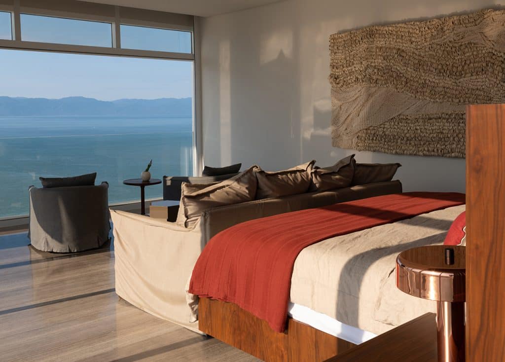 Puerto Vallarta penthouse bedroom Ezequiel Farca and Cristina Grappin Farca + Grappin 