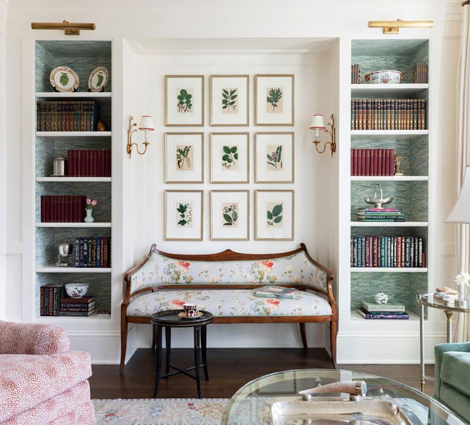 In This Traditional Chicago Home, Bold Patterns Mingle with Art and Antiques