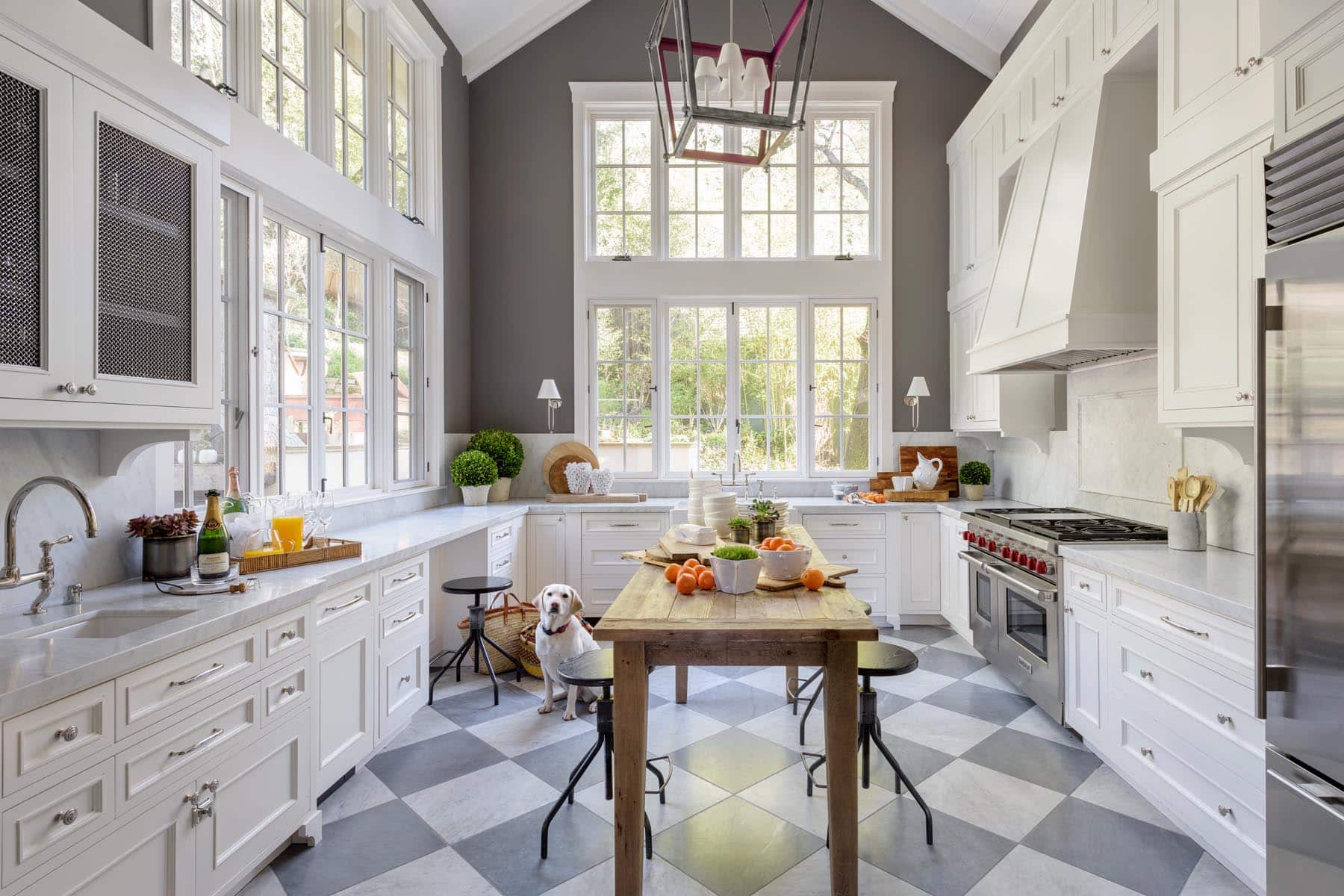 This Bay Area Designer Brings Equal Élan to Tudor Houses and Penthouses ...