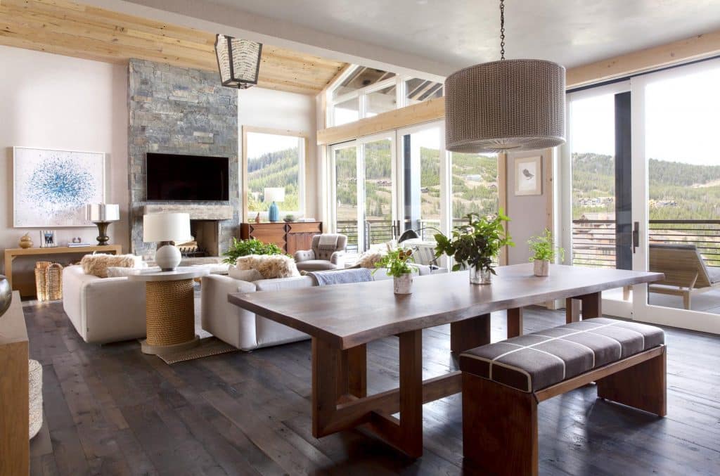 An airy mountain getaway, from the book Markham Roberts: Notes on Decorating