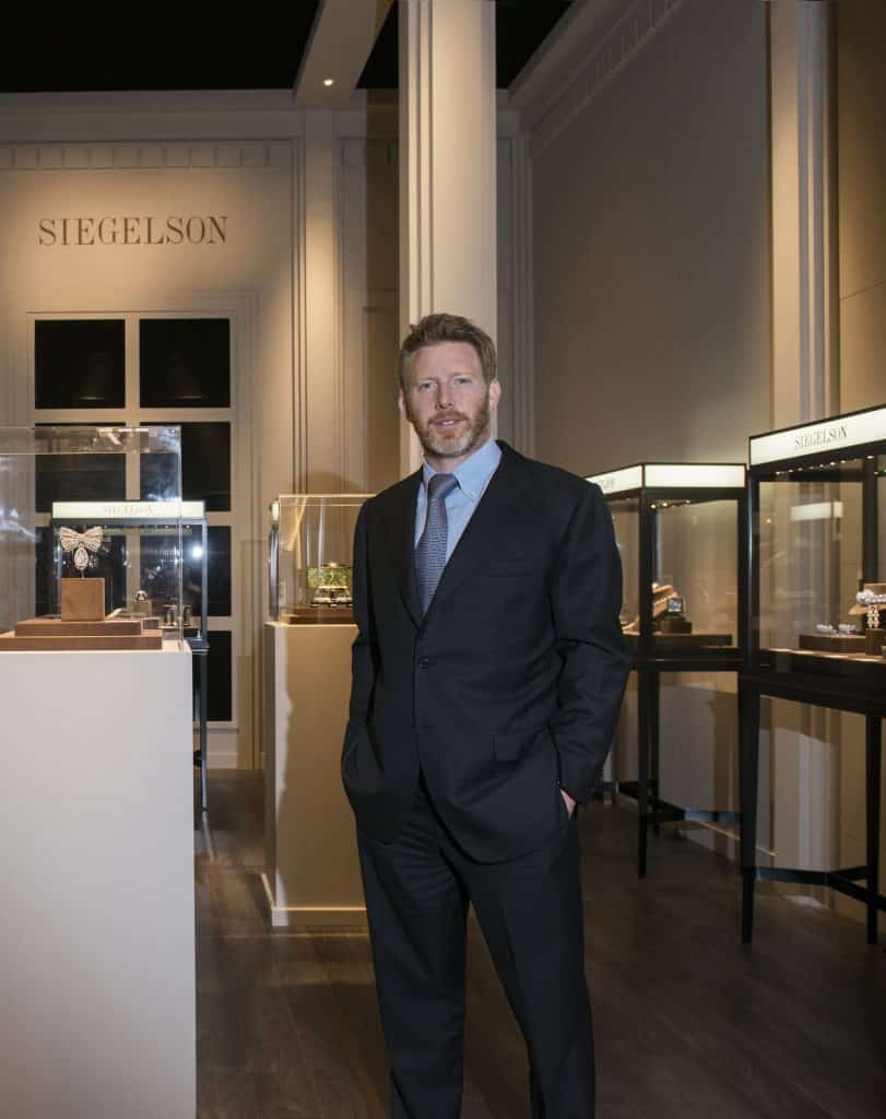 Jewelry dealer Lee Siegelson