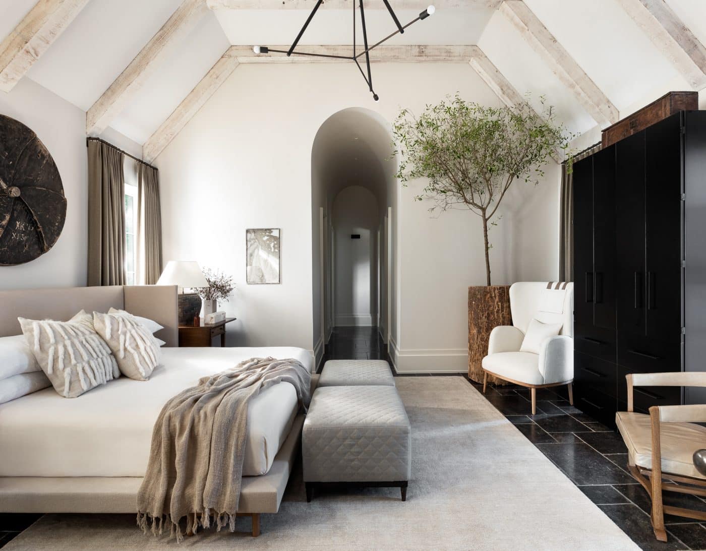 Sean Anderson Marries Rough and Refined in the Southern Homes He 