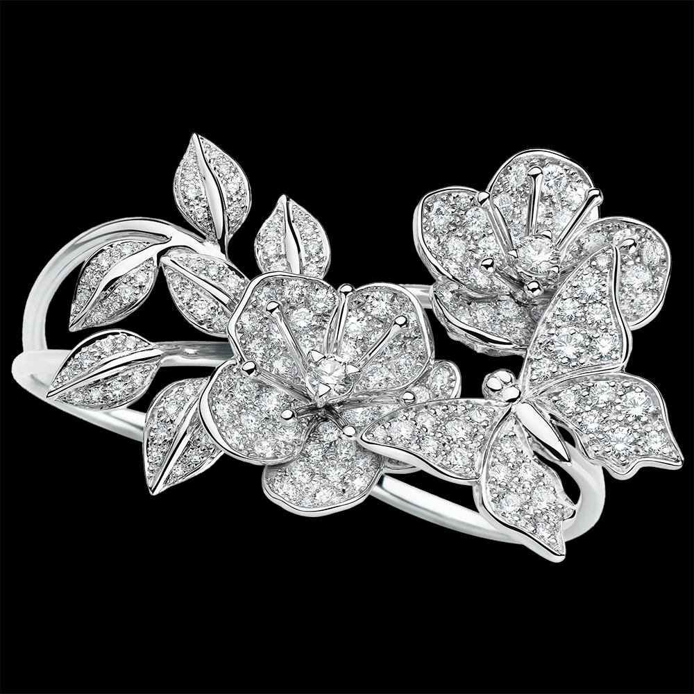 Édéenne Butterflies and Blossom Ring in Diamonds and 18 Karat White Gold