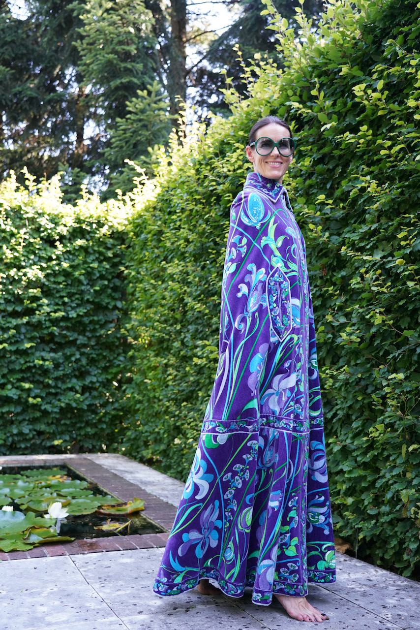 A 1970s EMILIO PUCCI beach cape