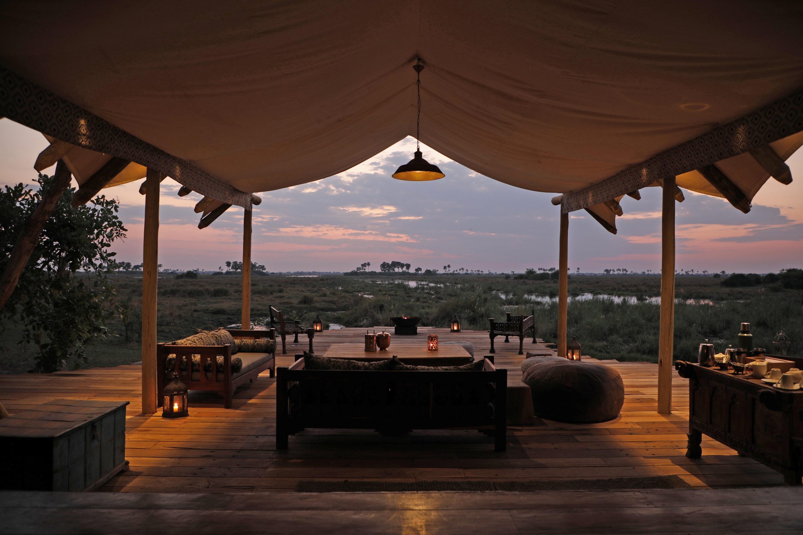 Selinda Camp features a panoramic view of the Selinda Spillway