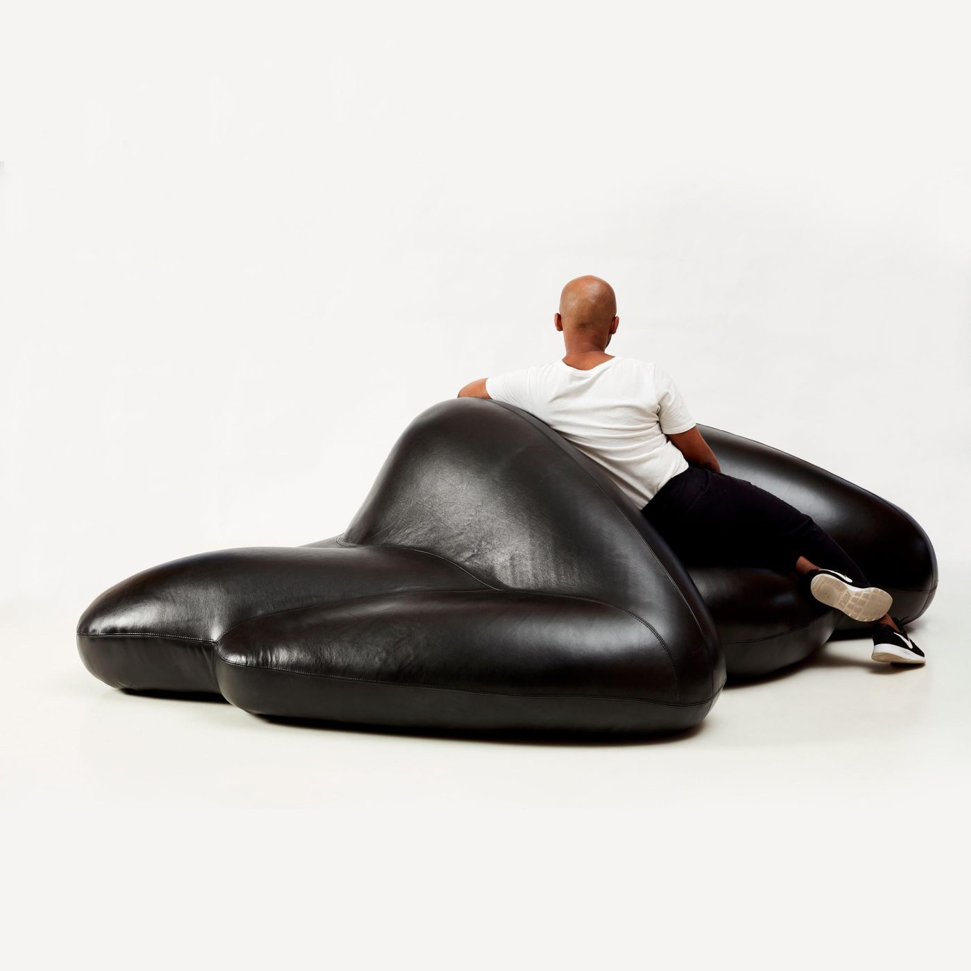 Rich Mnisi: Alkebulan I chaise, 2019