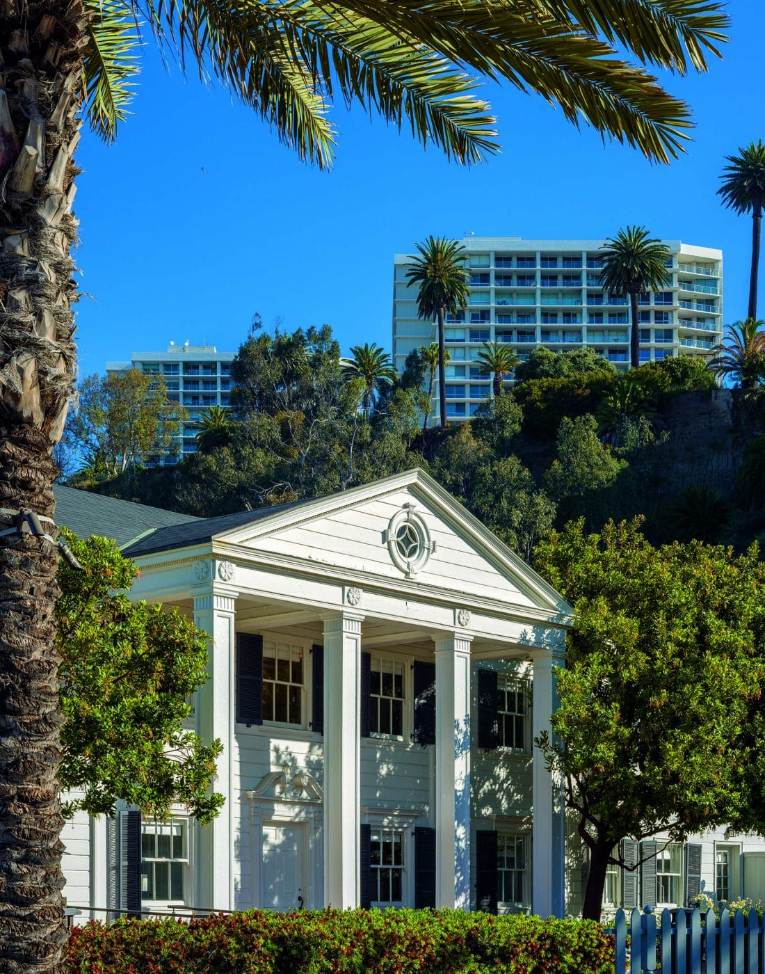 the neoclassical guest house north of Marion Davies’s Beach House
