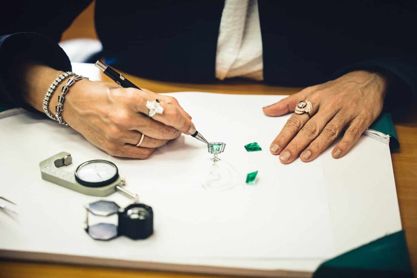 Sunita Nahata sketching a pair of earrings