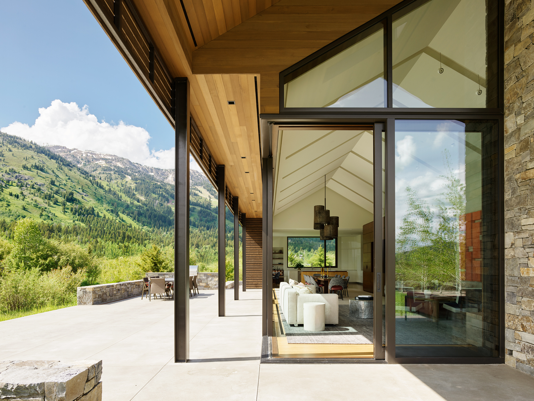 Exterior of Lone Pine house in Jackson, designed by CLB Architects