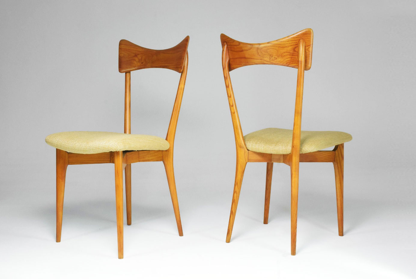 Pair of 1954 beechwood chairs designed by Ico and Luisa Parisi for Ariberto Colombo