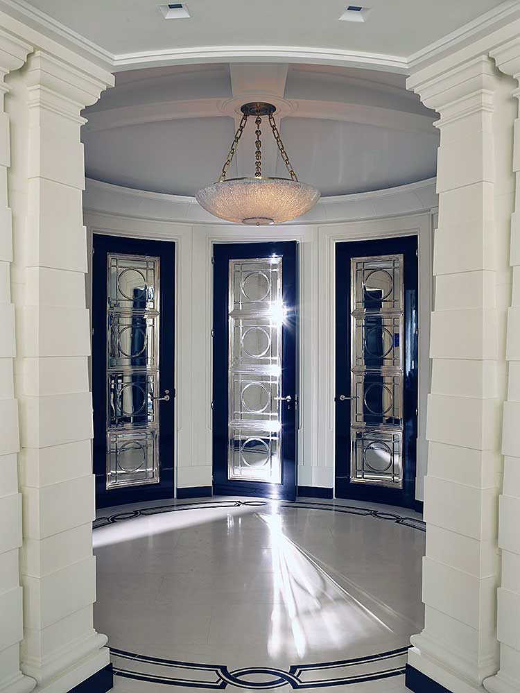 Glamorous entryway designed by David Kleinberg