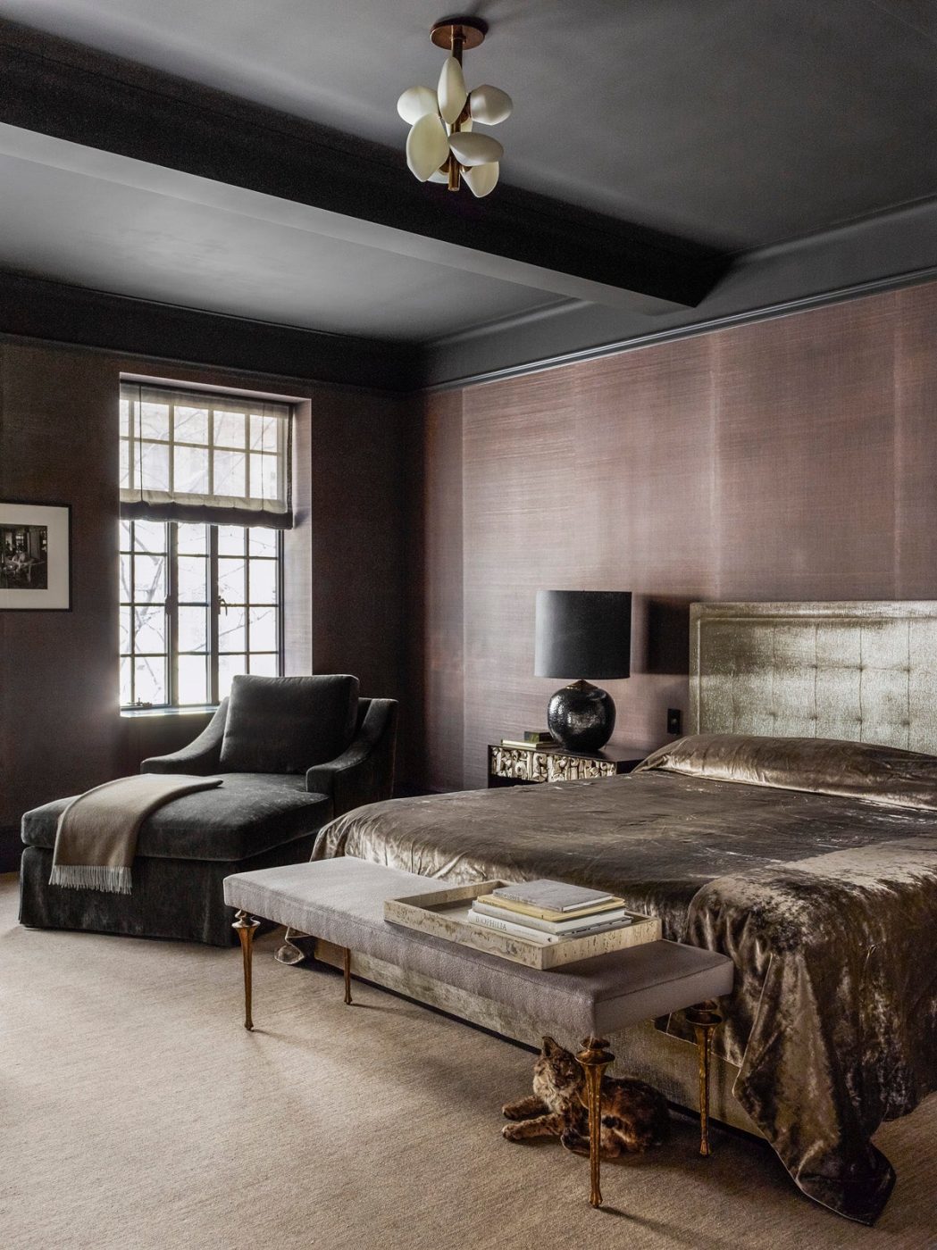 Glamorous bedroom designed by MR Architecture + Decor