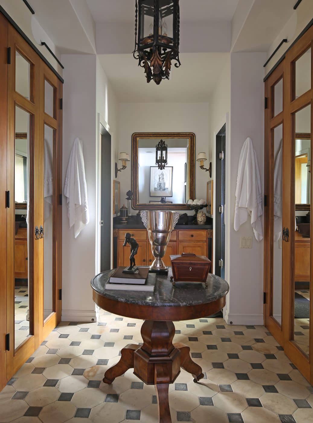 Lee Stanton's main bathroom with French Empire center table