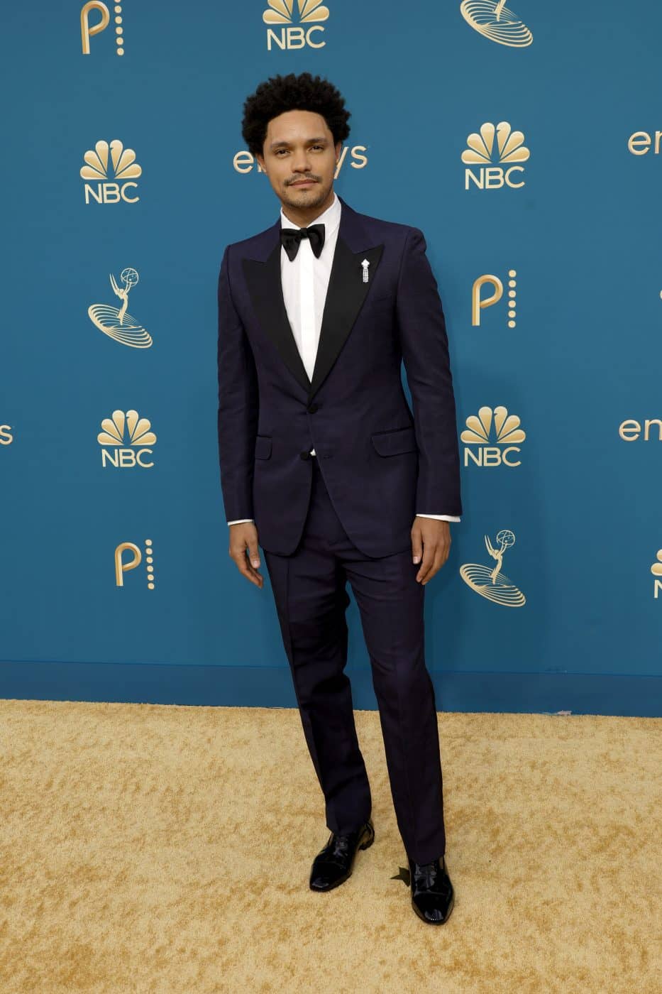 Trevor Noah at the 2022 Emmy Awards 