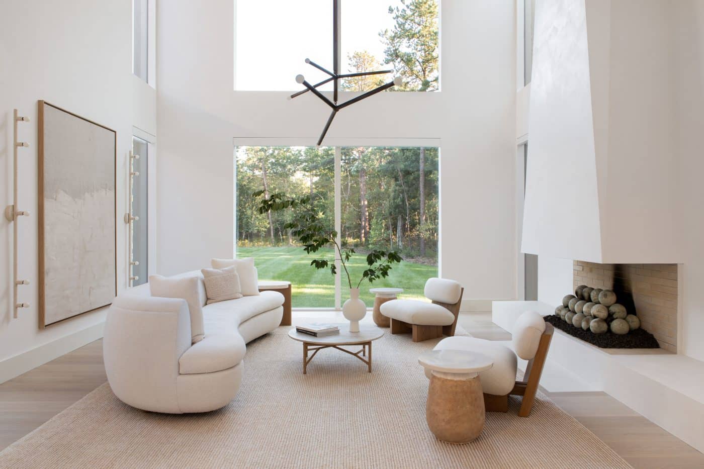 Hamptons living room by Chango & Co.