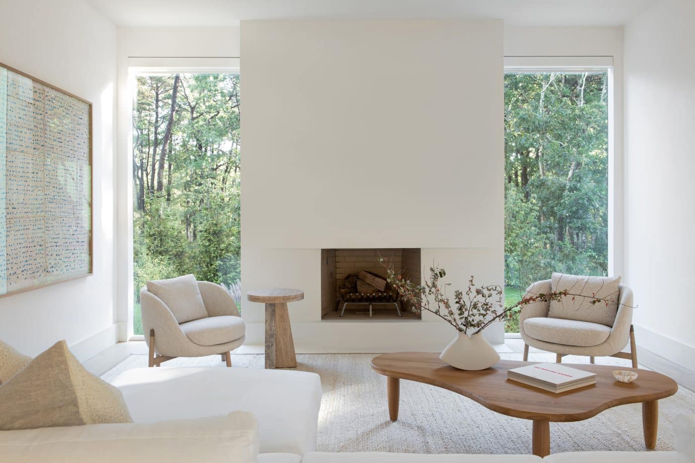 Hamptons sitting room by Chango & Co.