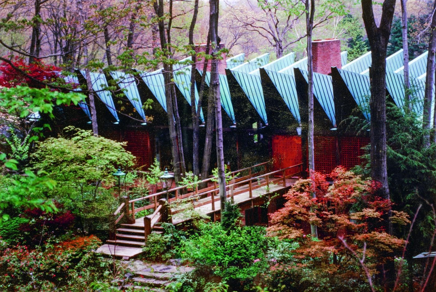 The modern Armonk, New York, home of Dansk founders Ted and Martha Nierenberg