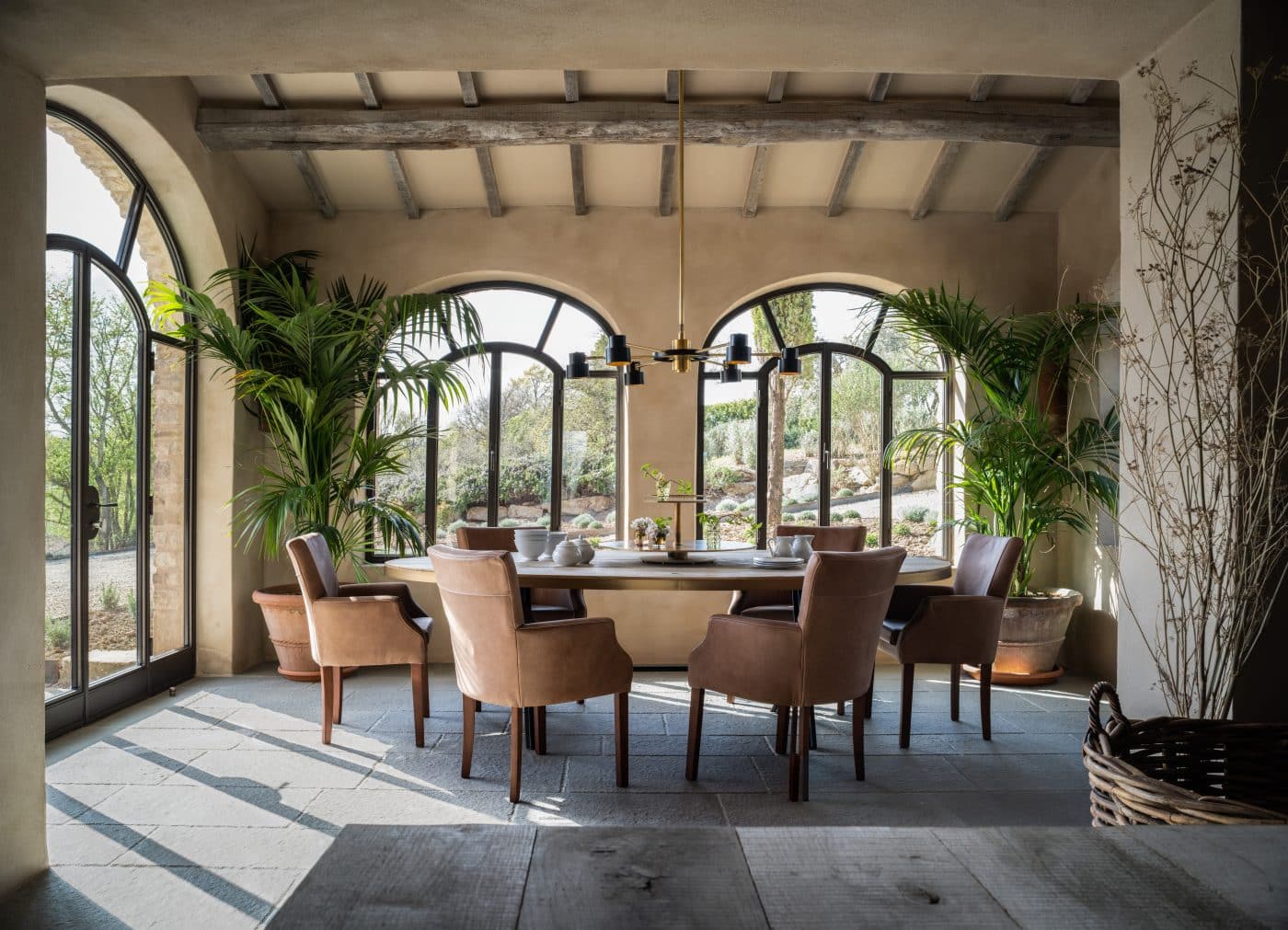 dining room at Ceroschene with large oval table