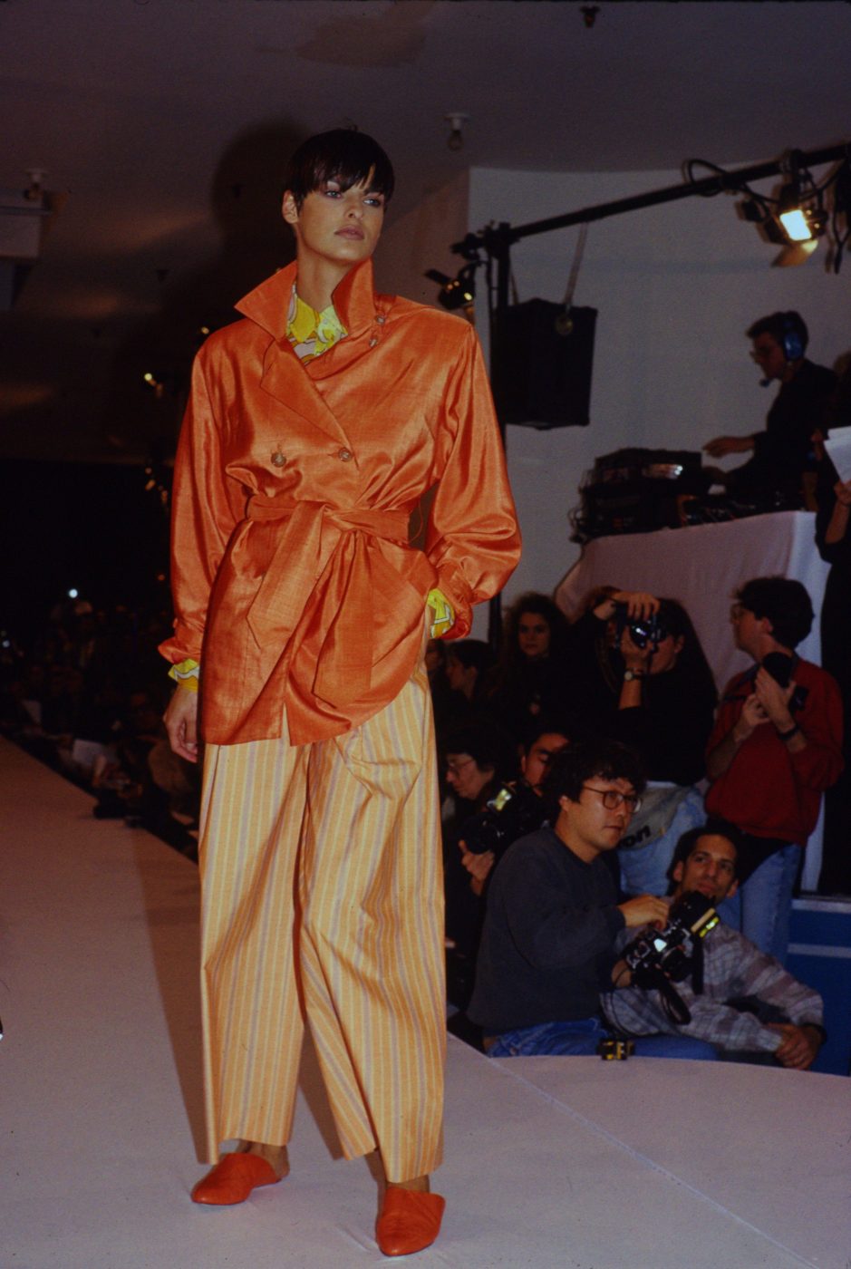 Linda Evangelista in a 1988 Isaac Mizrahi fashion show