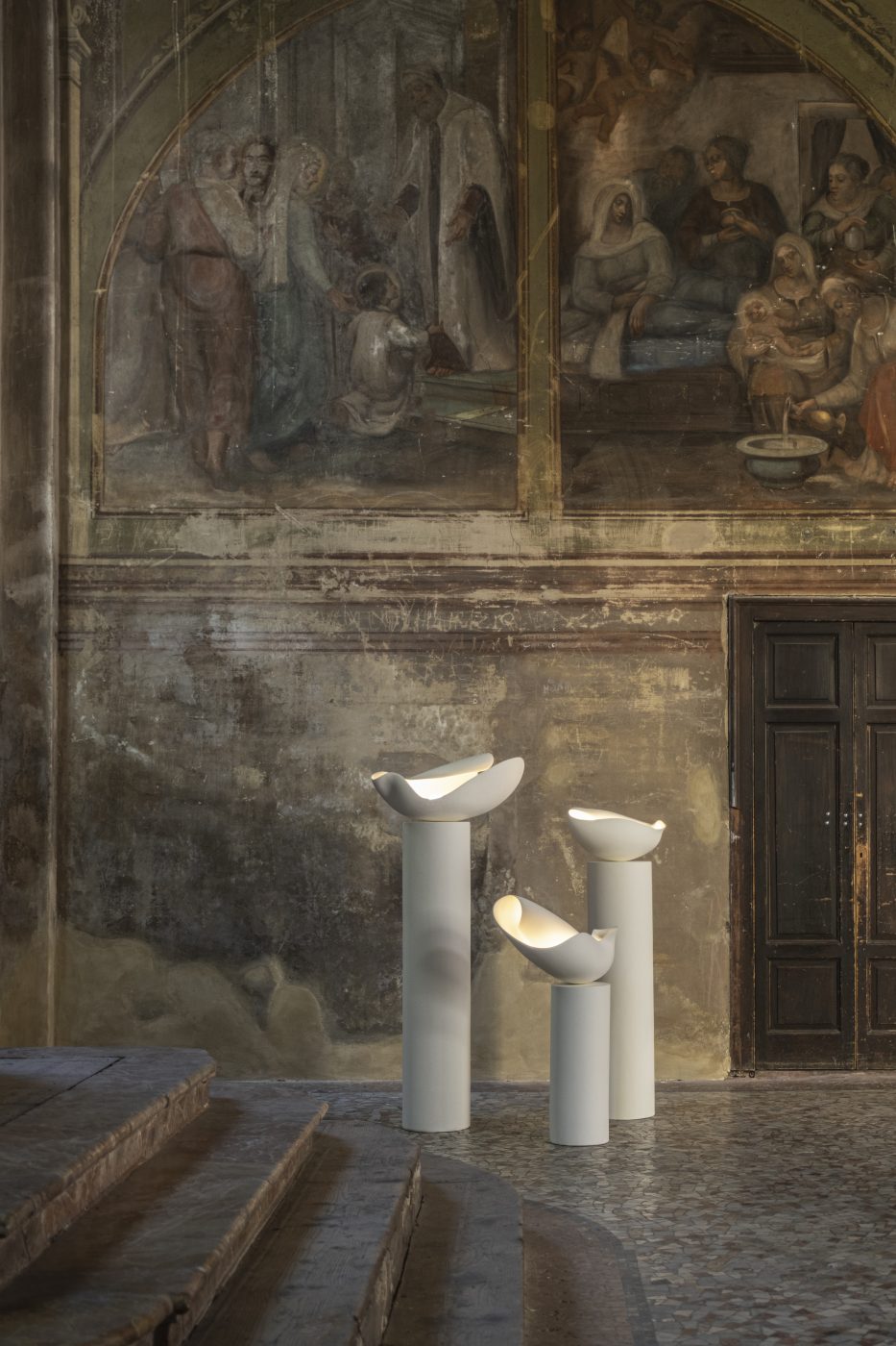 Elsa Foulon’s Nautile floor lamps at Galerie Philia's "Desacralized" exhibition in Milan