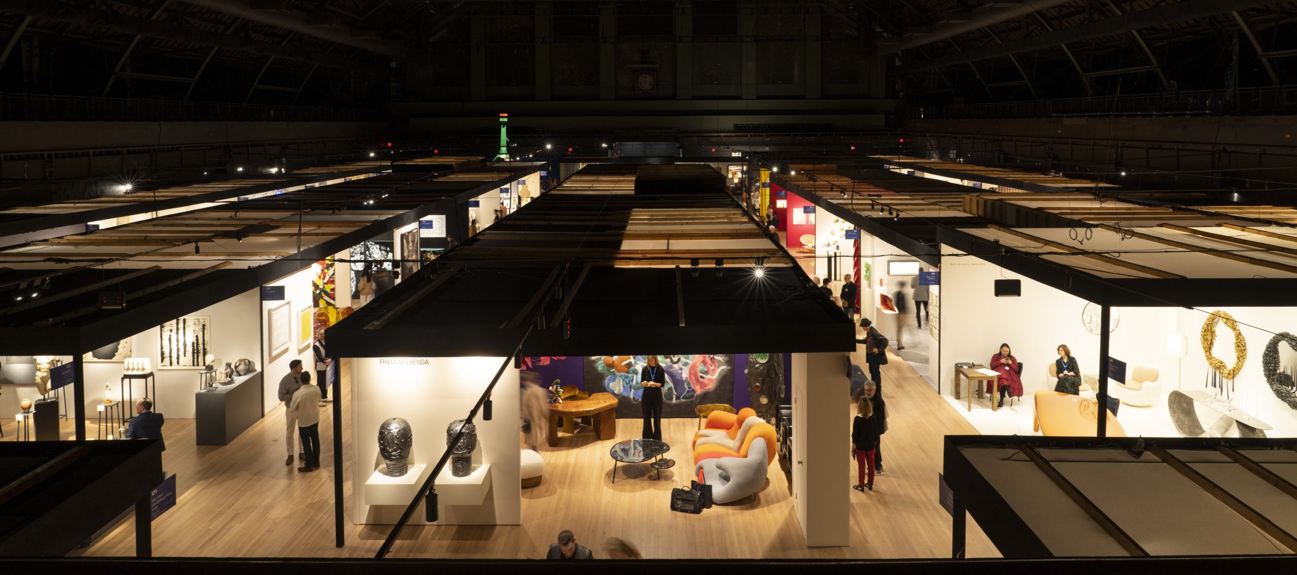 Salon Art + Design booths in the Park Avenue Armory's Wade Thompson Drill Hall in 2022