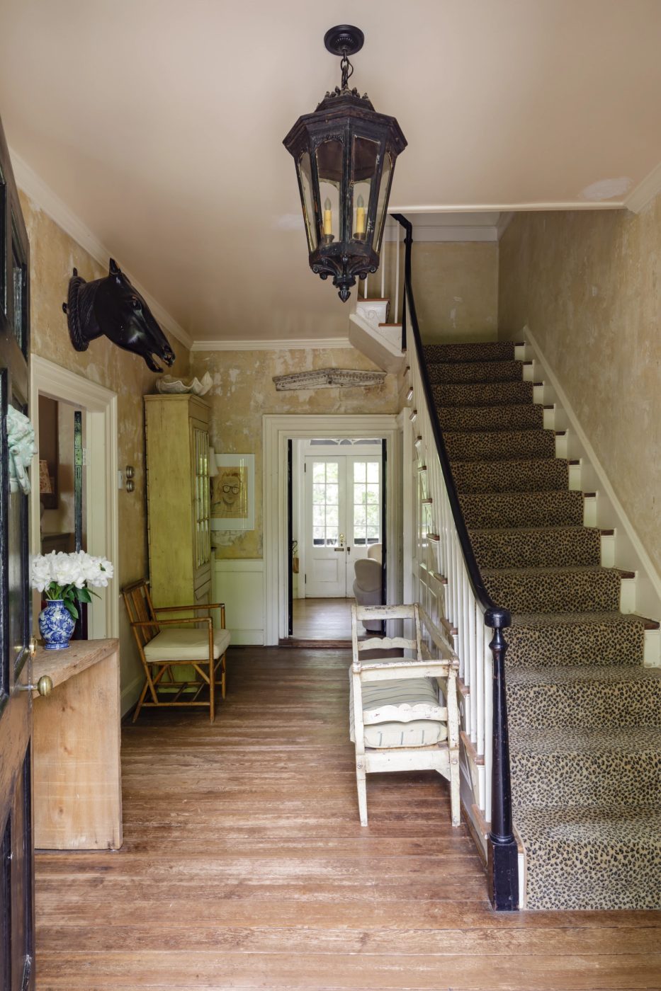 Abby Kasonik's center hall