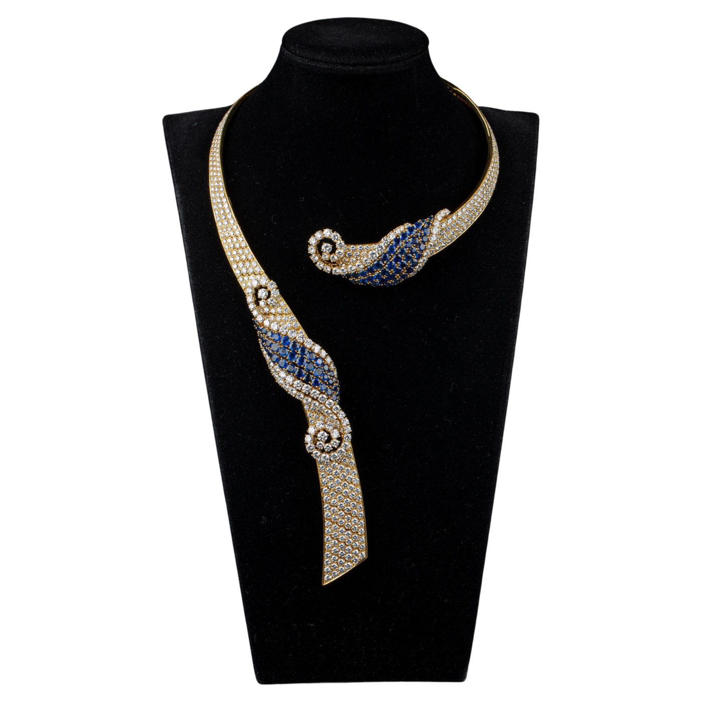 M. Gerard Diamond and Sapphire parure
