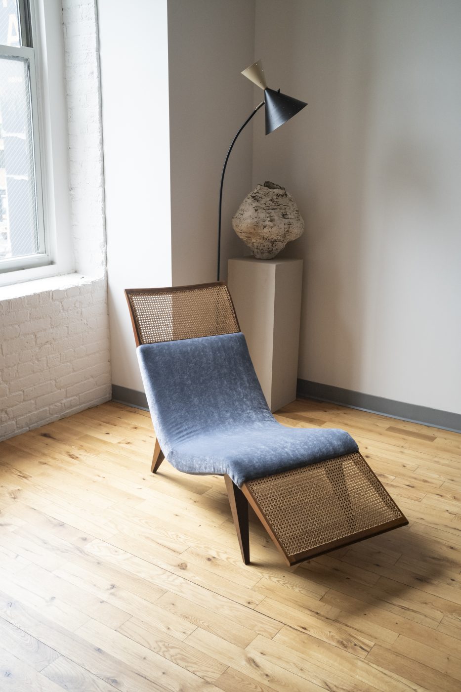 A 1950s chaise by Joaquim Tenreiro at Bossa Furniture