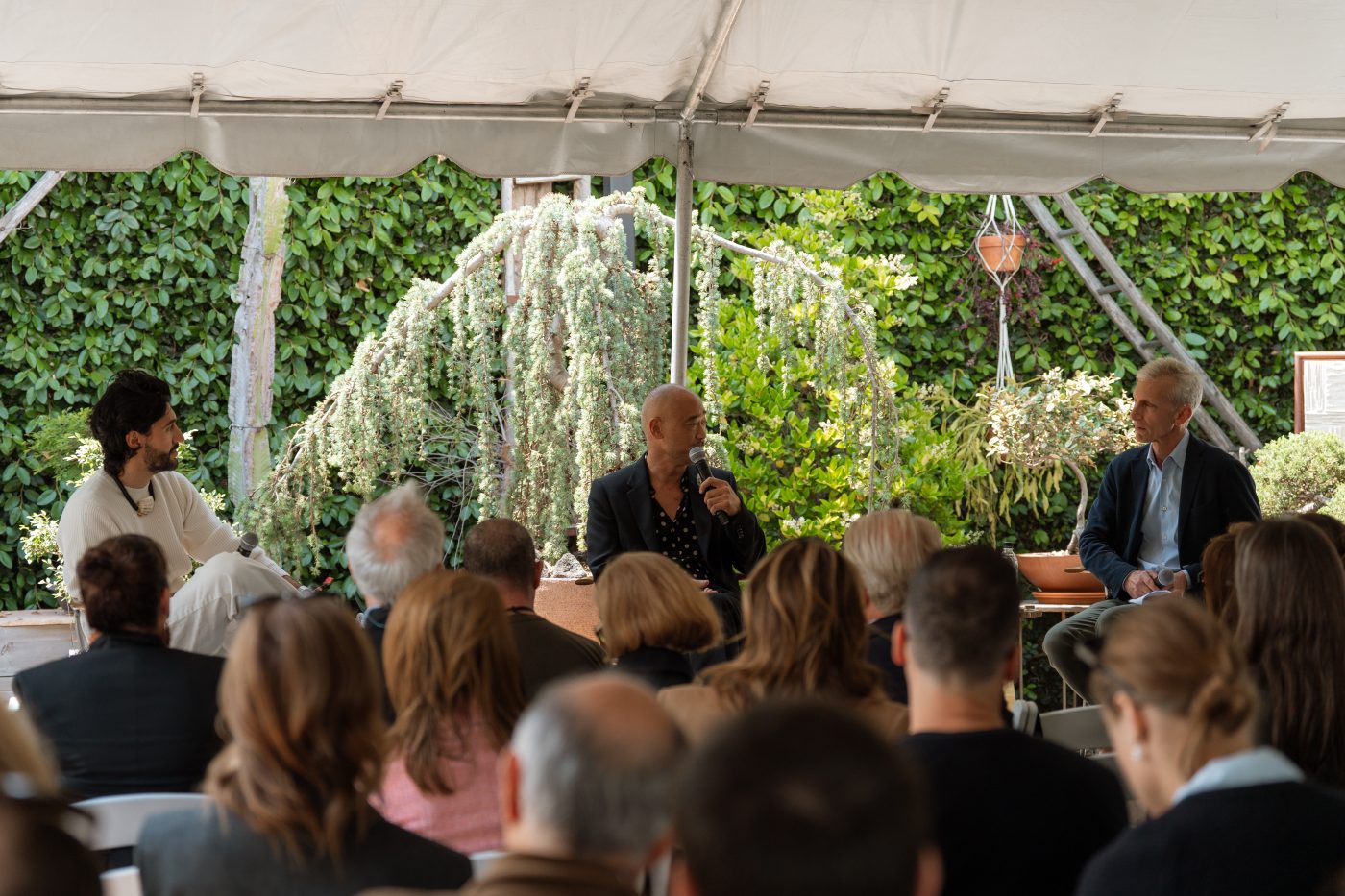 Interior designers Giampiero Tagliaferri and Cliff Fong discuss the European influence on California design with 1stDibs editorial director Anthony Barzilay Freund at Los Angeles design gallery JF Chen