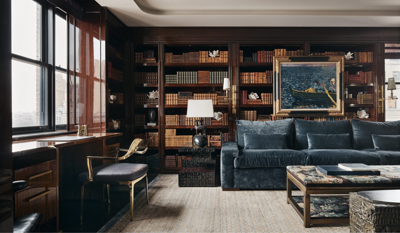 Library of Manhattan pied-a-terre designed by Pembrooke & Ives designers Andrew Sheinman and Stephanie Sarkies-Schabot 