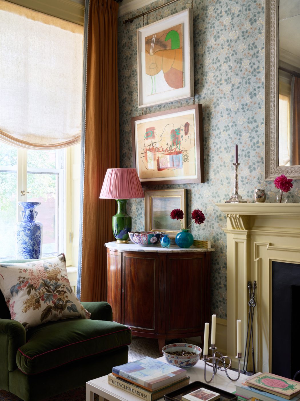 Ben Pentreath living room in the Kips Bay Decorator Show House New York 2025