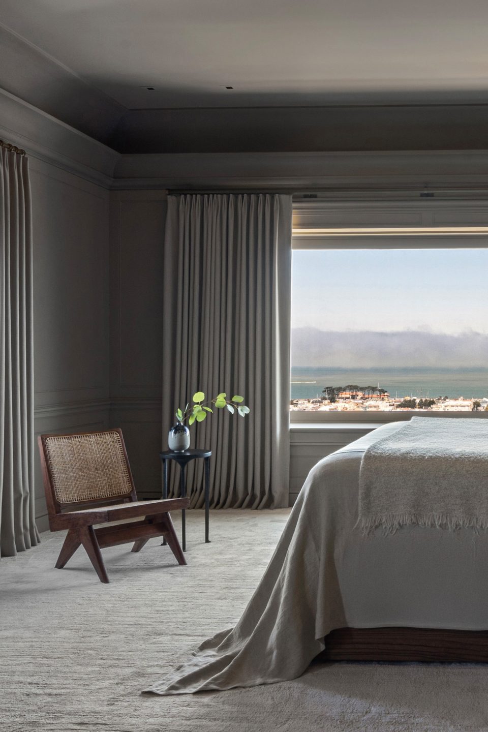 Inspired by Her Clients’ Travels in Japan, Heather Hilliard Designed a Serene Bedroom Retreat