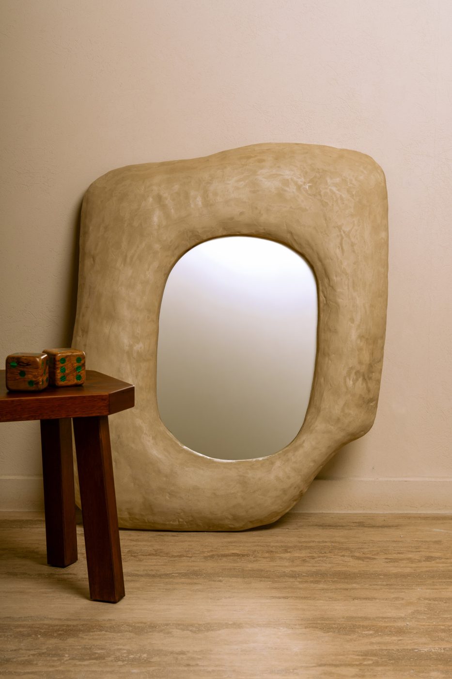 Marcela Cure's resin Mañana en la Orilla mirror