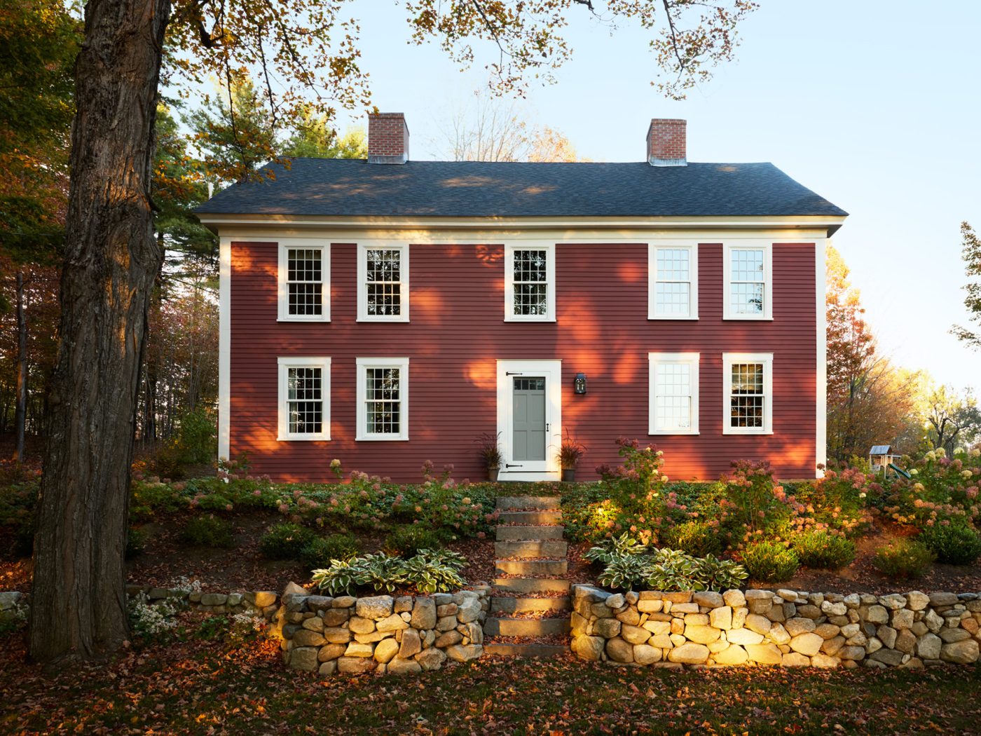 Georgian Colonial home in New London, New Hampshire